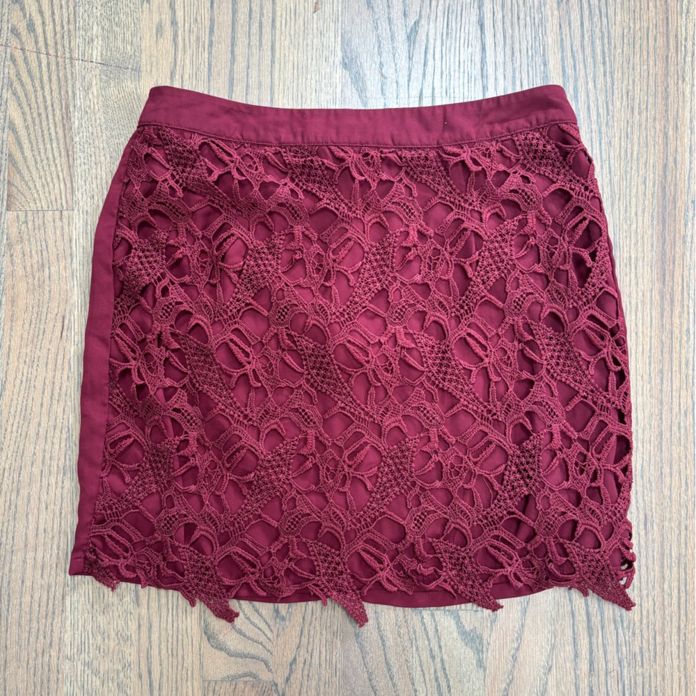 Elegant Burgundy Lace Mini Skirt